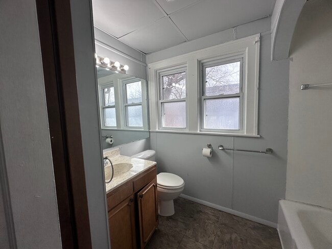 Photo - 205 Winter-E