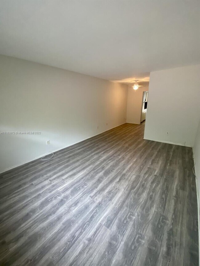 719 Euclid Ave Unit 9