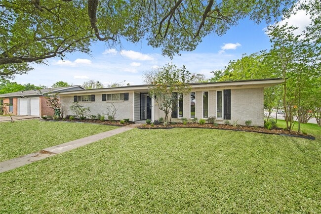 Photo - 8302 Braeburn Valley Dr