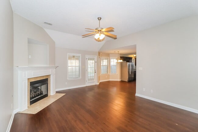 Photo - 10790 Wellington Dr