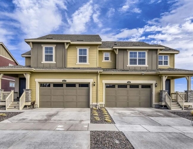 Building Photo - Luxurious CORNER LOT - 3bd 2.5 paired home in Dove Village!