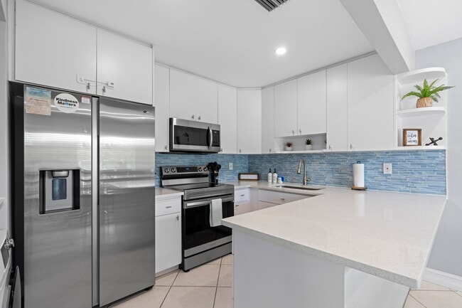Photo - 3372 NE 5th Dr