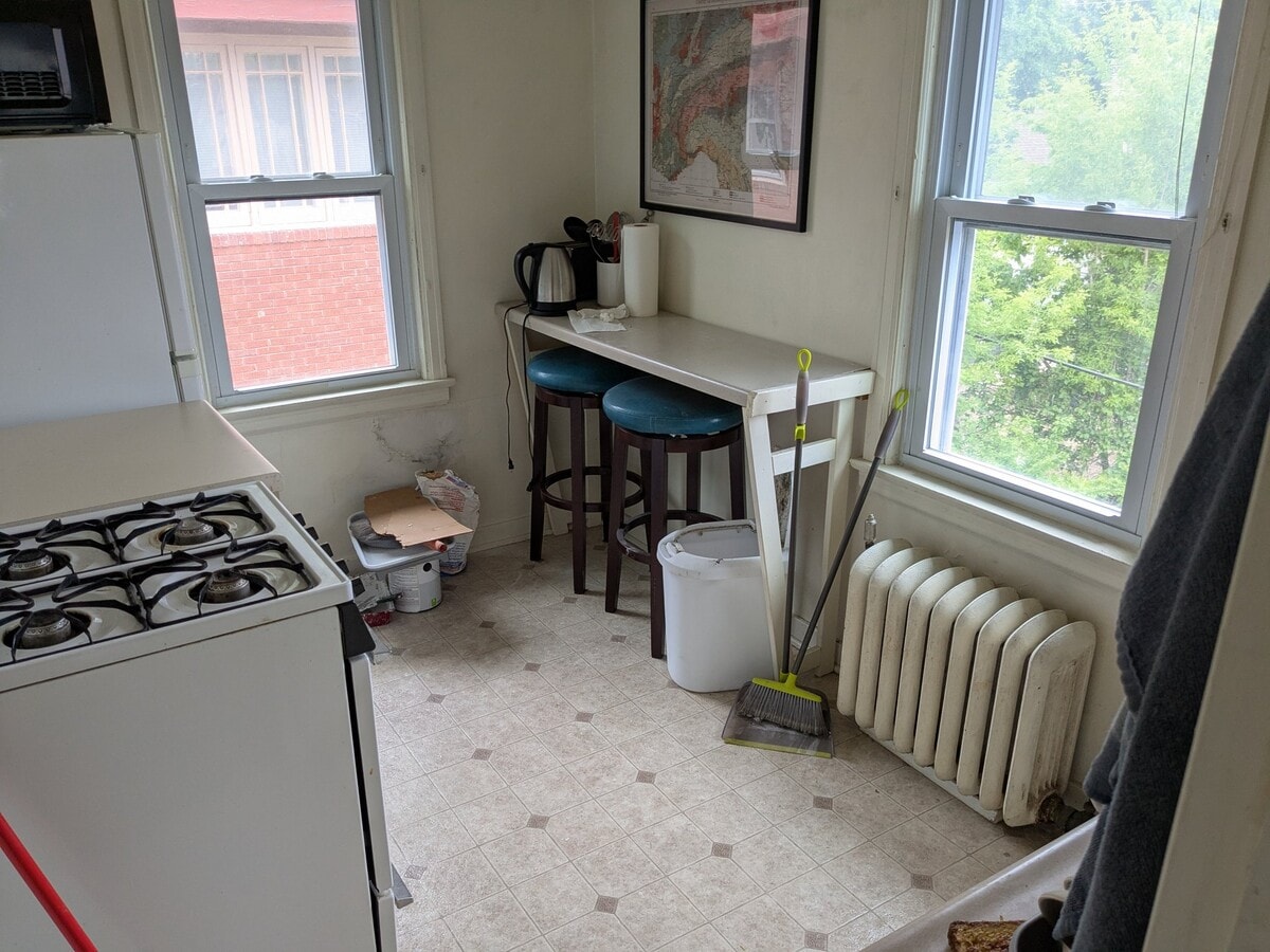 Photo - 2016 Kendall Avenue Unit 2b