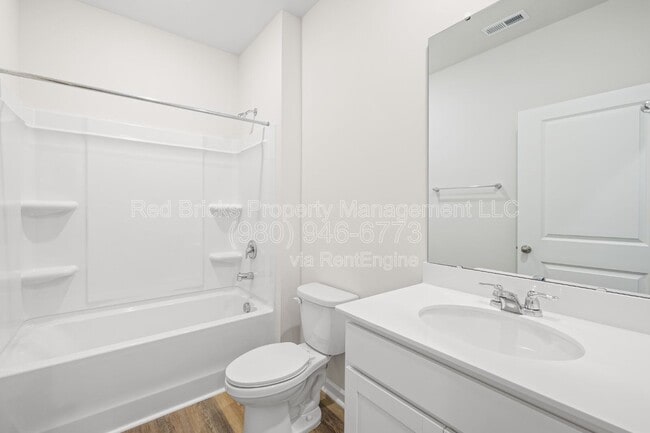 Photo - 1312 Secrest Cmns Dr