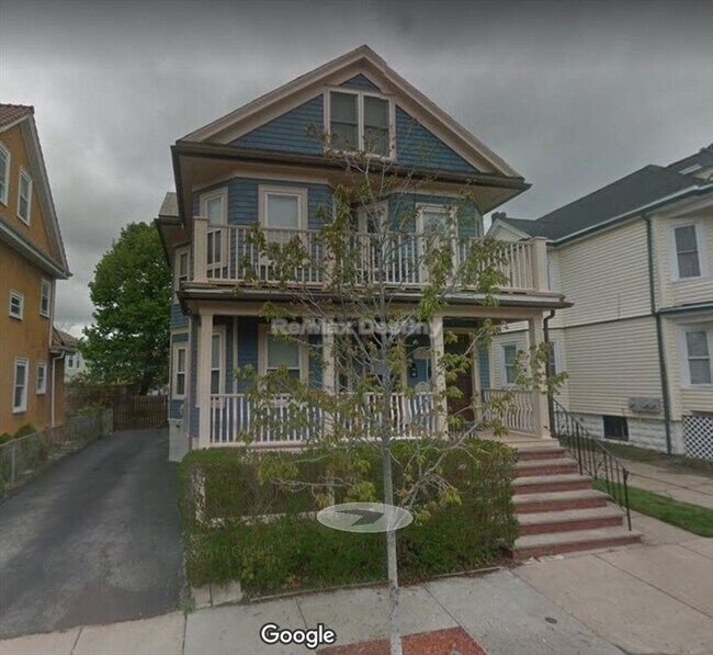 Building Photo - 12 Indiana Ave Unit 2