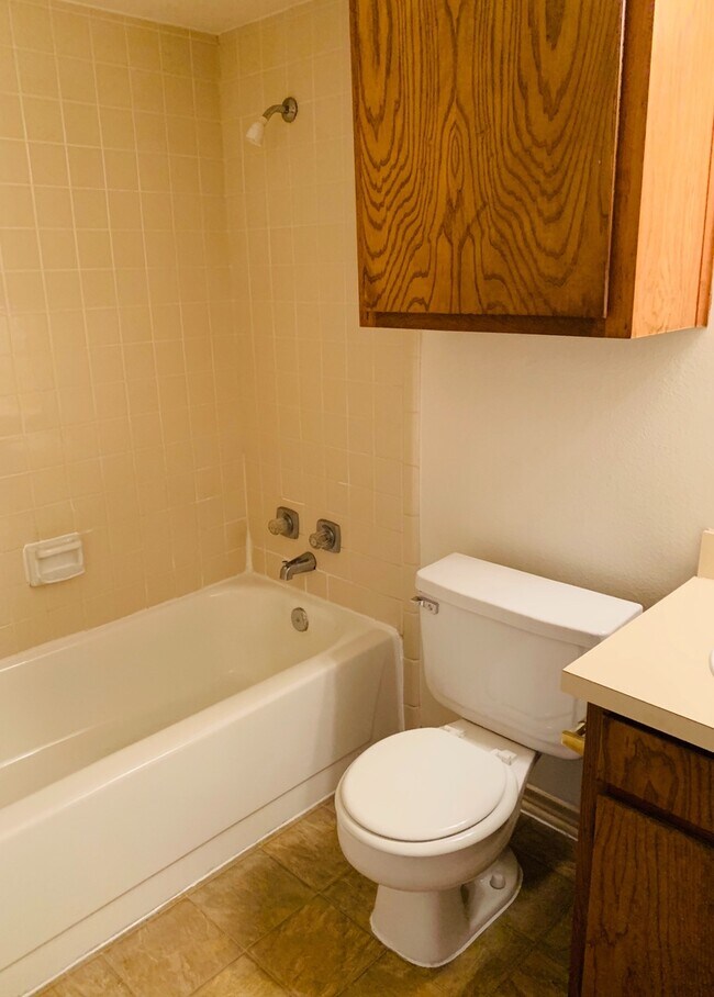 Photo - 3125 Tudor Ln Unit # 3125