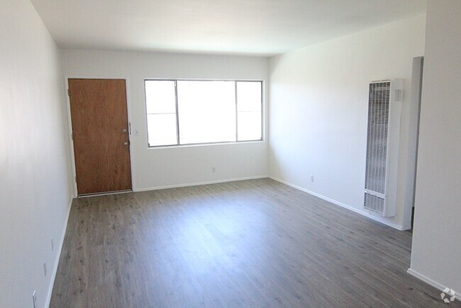 Building Photo - 131 S Occidental Blvd Unit 13 Rental