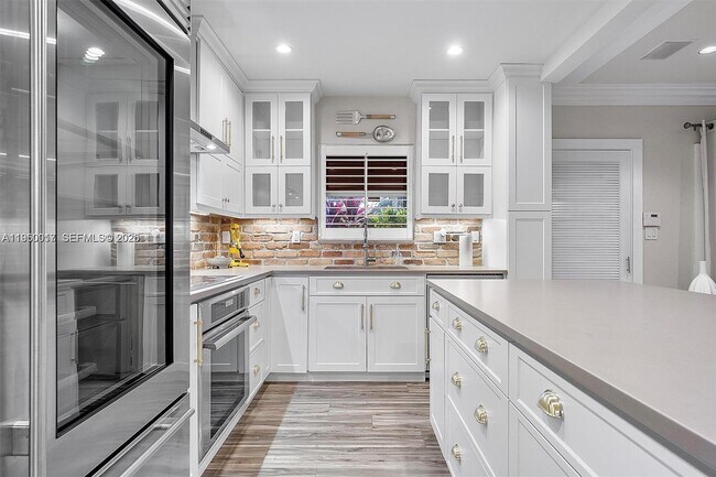 Photo - 700 Vilabella Ave