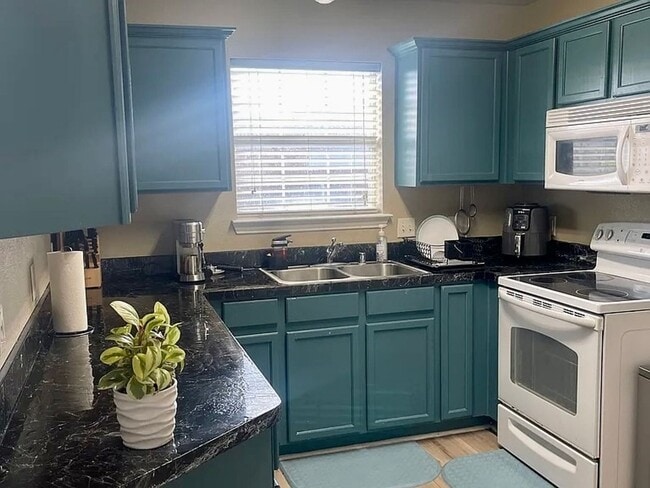 Photo - 1965 Timber Oaks Dr