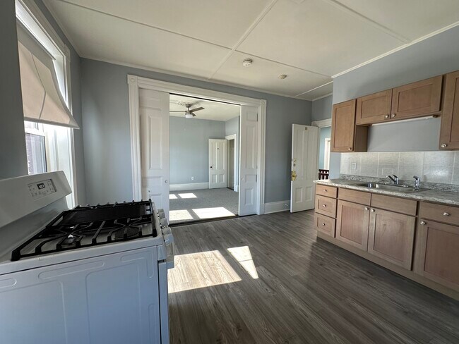 Photo - Lafayette Unit 28-11