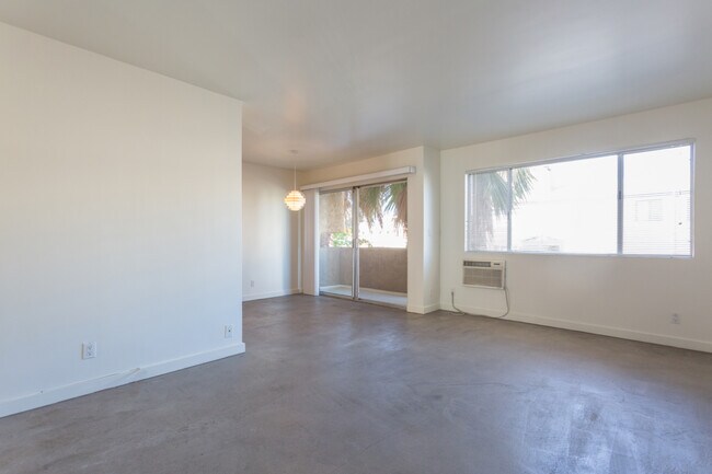 Photo - 11670 Iowa Ave Apartments Unit 3