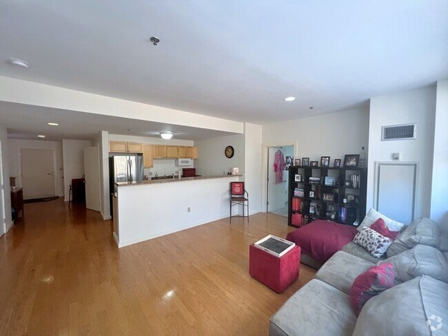 Building Photo - 234 Causeway St Unit 723 Rental