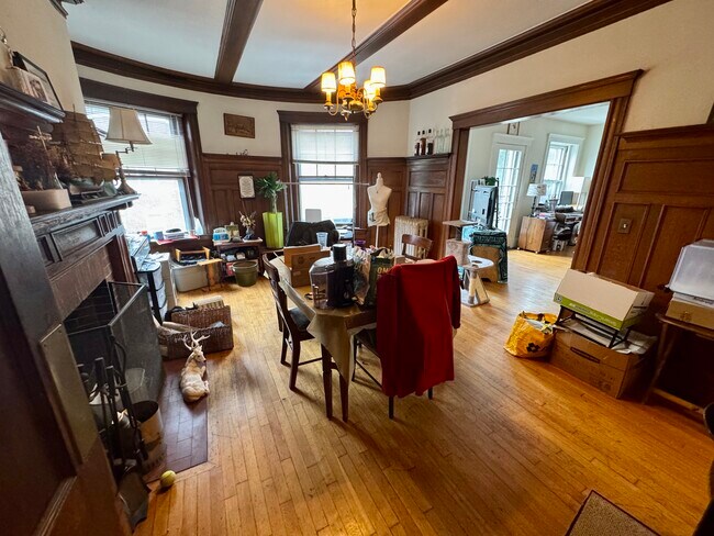 106 Strathmore Rd Unit 3