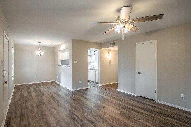 Photo - RENOVATED 2/1-Arlington Heights