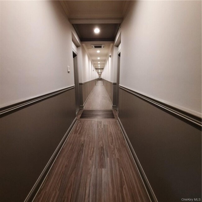 Photo - 250 NY-32 Unidad 202