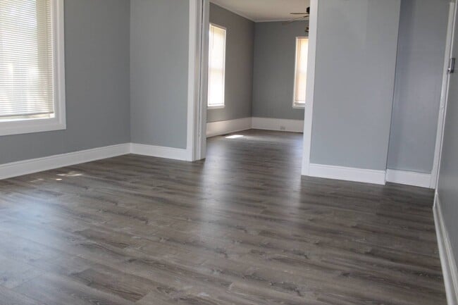 Photo - 1318 Campbell Ave
