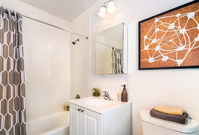 Photo - 17 Thornton Rd Apartments Unit 1