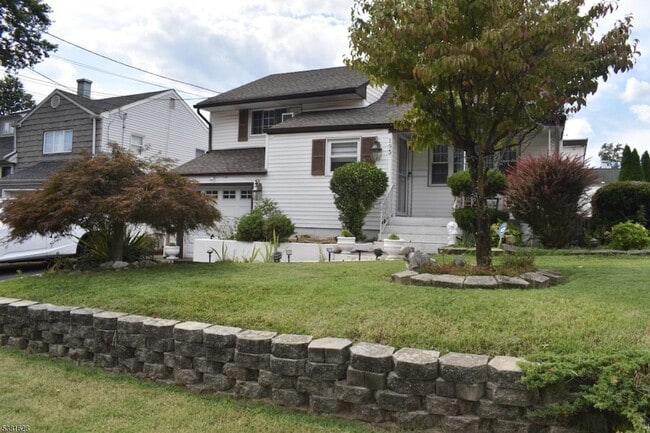 Photo - 193 McFarlane Rd