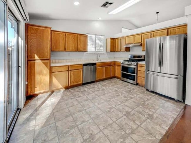 Photo - 1041 Shenencock Way