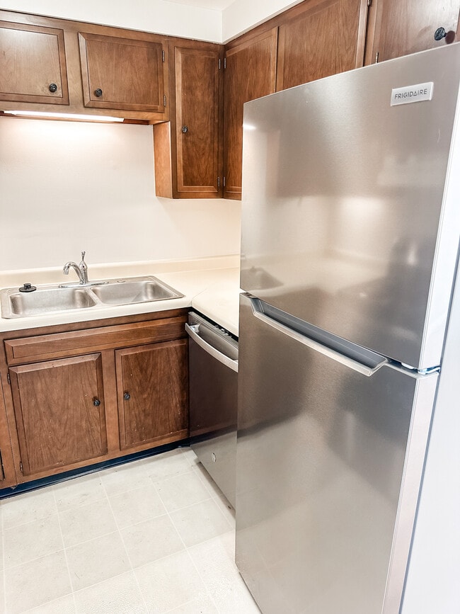 Photo - 1211 Highland Ave Unit 302