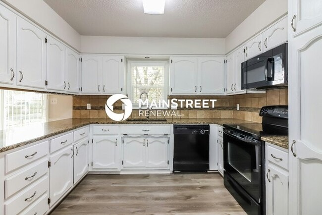 4 Bedroom Pet-Friendly Home in RAYMORE, MO with Main Street Renewal