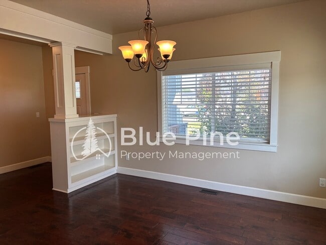 Photo - 3312 E Edwards Dr