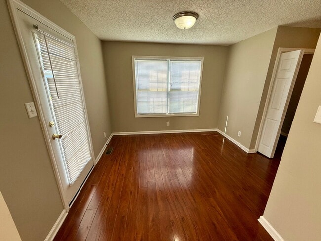 Photo - 409 Athena Dr