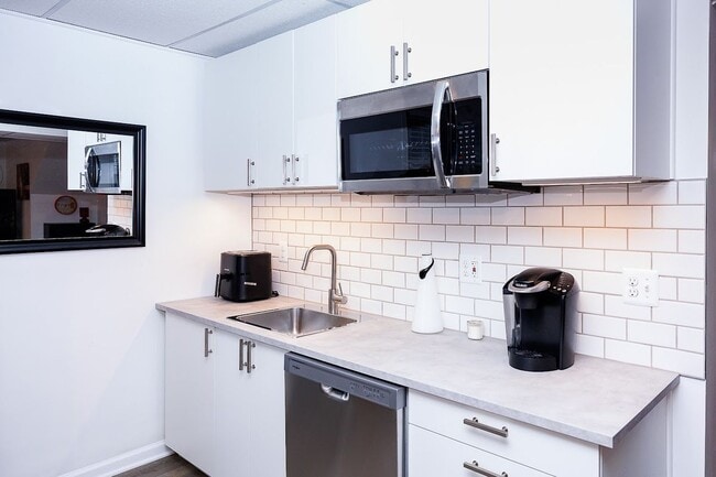 Photo - 7286 EARLYS Rd