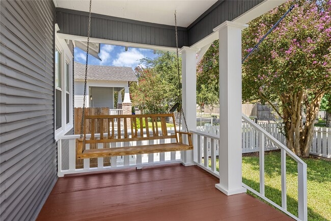Photo - 707 Tabor St
