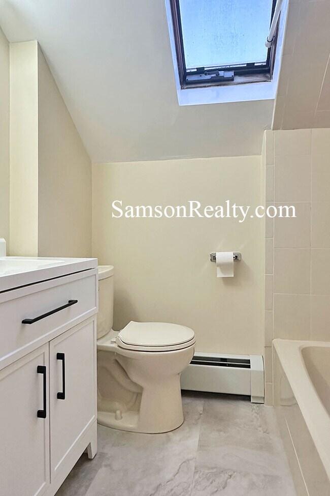 Photo - 610 Pawtucket Ave Unit 3