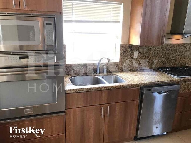 Photo - 12721 SW 20th St