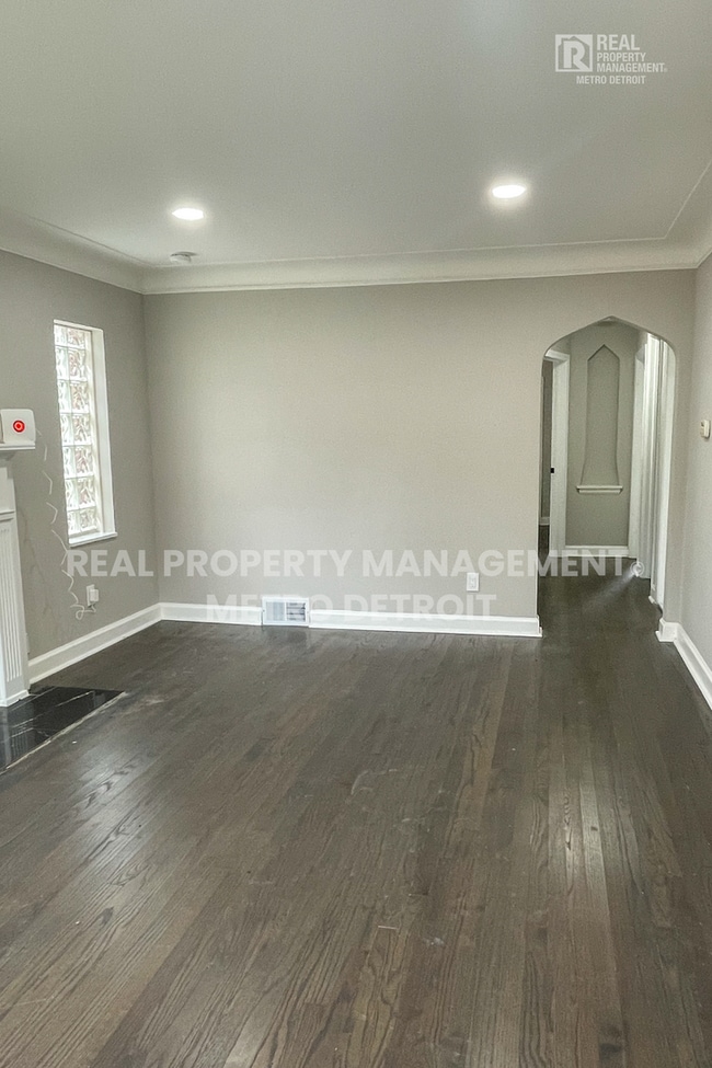 Photo - 5766 Nottingham Rd