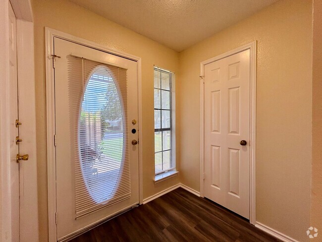 Building Photo - 9308 Kempler Dr Unit B Rental