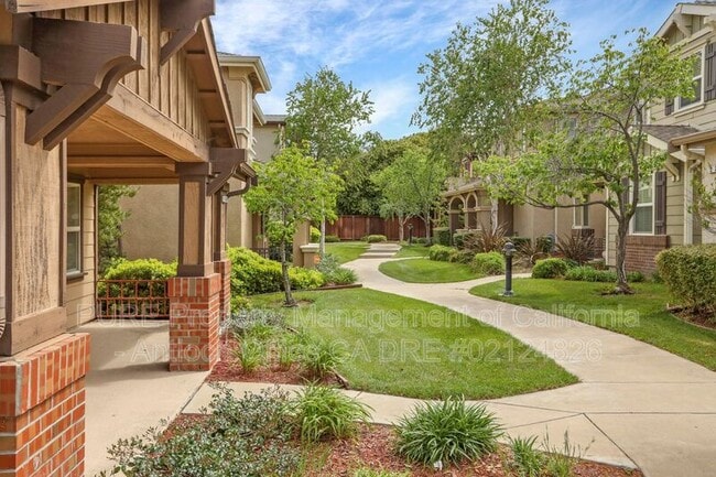 Photo - 60 Xena Court