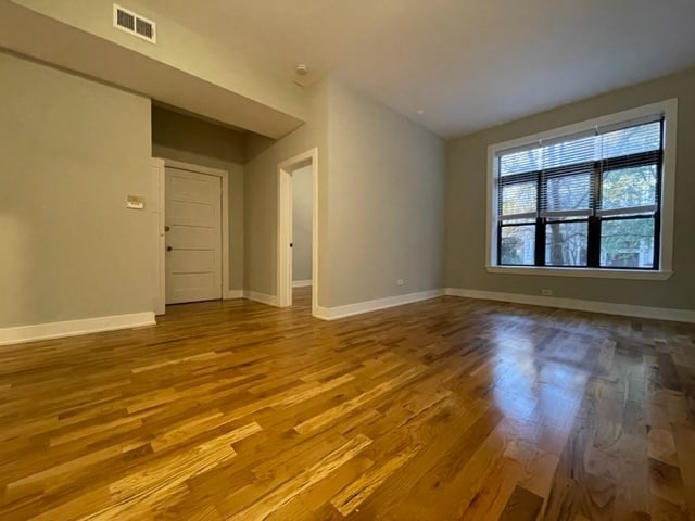 Photo - 647 Oakdale W Ave