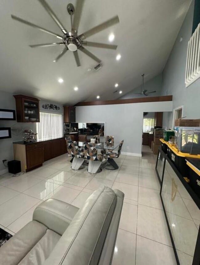 Photo - 8 Elton Pl