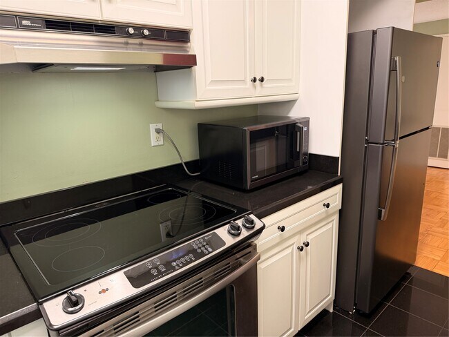 Photo - 1400 Hermann Dr Unit 11D