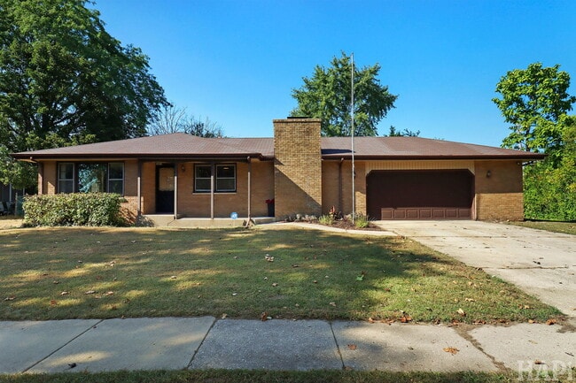 Building Photo - 4012 Pleasant Valley Blvd