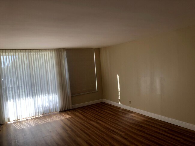 Photo - 6301 N University Dr Unit 220