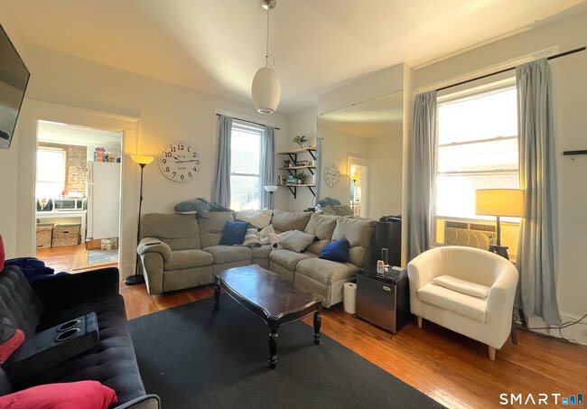 Photo - 272 St John St Unit 1