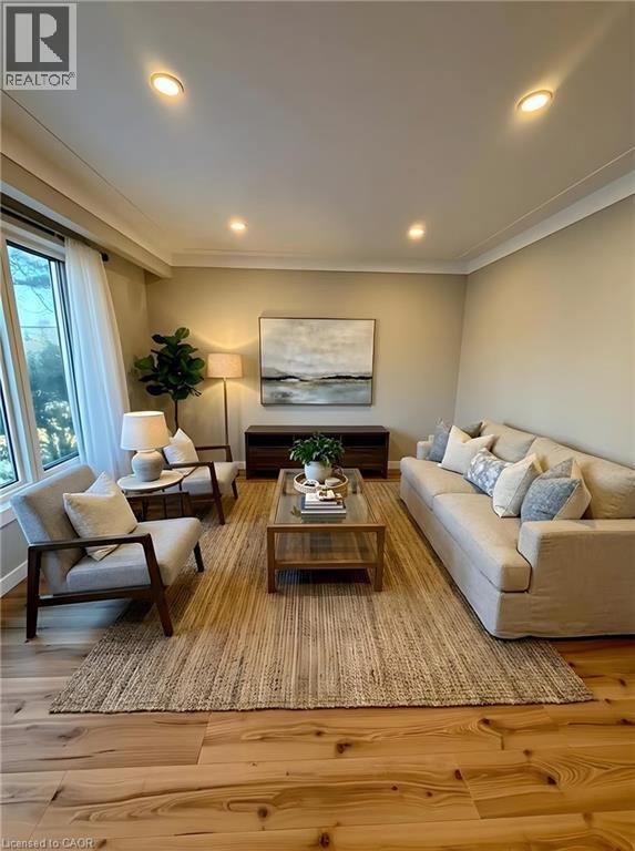 Photo - 5 Fisher Crescent