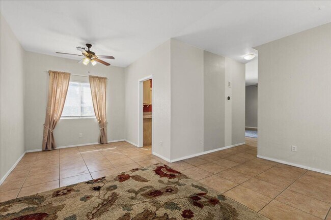 Photo - 3 BD, 3 Bth, Private Pool, No Carpet on Cu...