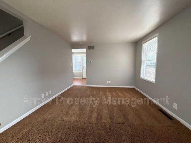 Photo - 5501 Benton St