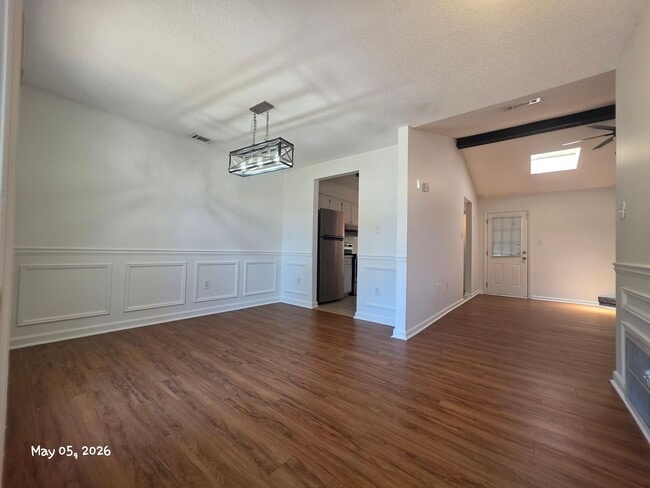 Photo - 127 Stockbridge Dr