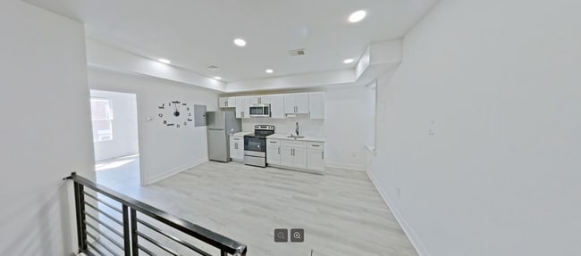 Photo - 3331 N Howard St Unidad Apt 2