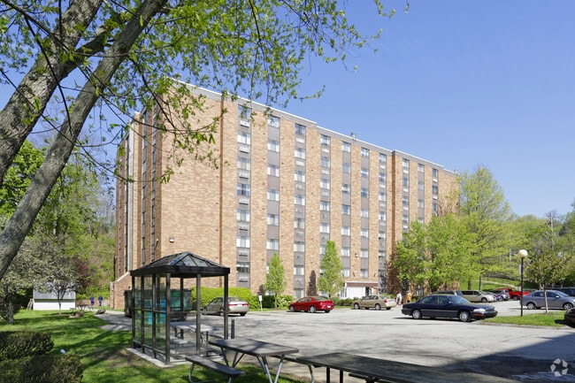 Douglas Plaza