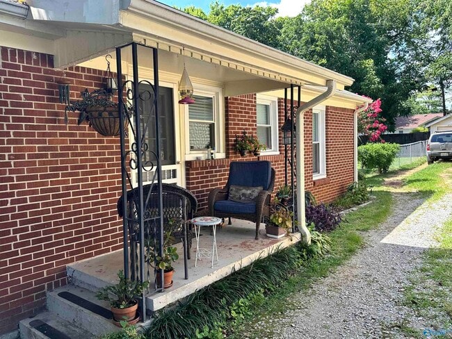 Photo - 1513 Beirne Ave NE