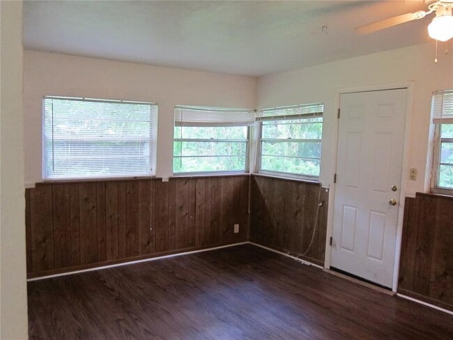 Photo - 380 NW 27th Terrace