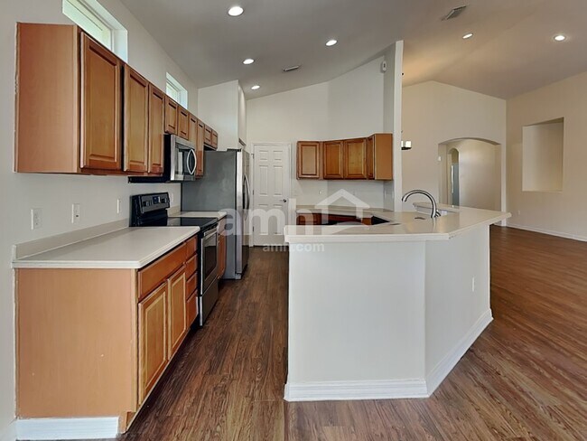 Photo - 6244 Macaw Glen