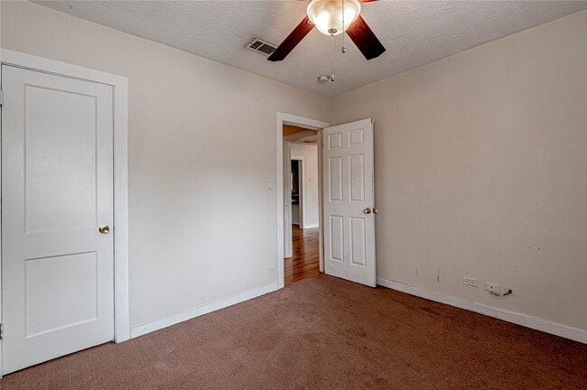 Photo - 2538 Sycamore Ave